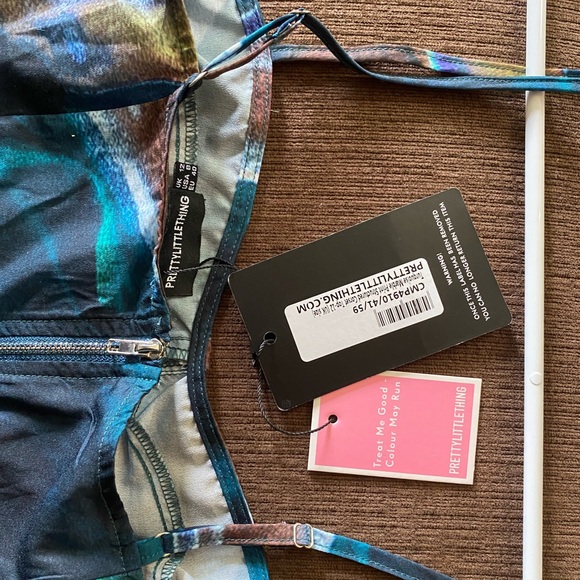 Pretty Little Thing corset top - Picture 3 of 8